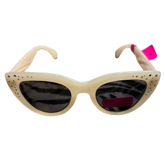 Betsey Johnson Women’s Frosted White/Pink Sunglasses NWT